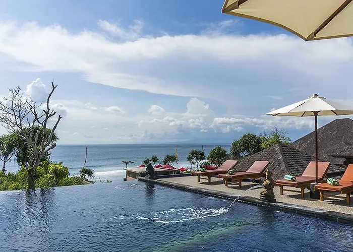 The Ocean Sunset Ceningan Nusa Lembongan